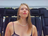 ¡Soy
extrovertida y muy sensual quiero satisfacer todos tus deseos y cumplir todas
tus fantasias, nunca lo sabrás a menos que me lo pidas y no muerdo asi que solo
pregunta! ¡Me encanta mostrar mi culo gordo y mis tetas! ¡Rompe el hielo y
pregúntame algo!