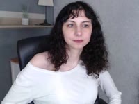 I’m into hard rock, surf rock and epic movie soundtracks – Metallica vibes always welcome. I love horror, thrillers and sci-fi (Evil Dead, Resident Evil, Hellraiser, Event Horizon… yes, I have a weakness for dark stories