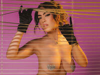 sexy camgirl AmelyLu