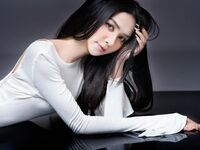 camgirl fingering shaved pussy AnnaErena