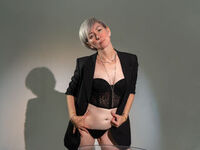 hot striptease cam BellaMontclaire