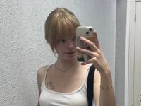 nude webcamgirl photo DonetteOkada