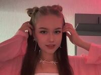 camgirl showing tits MadisonLehar