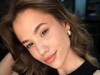 camwhore masturbating with sextoy PearlyLominack