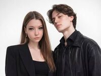 hot couple cam live LeoAndMira
