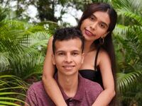 live webcam couple blowjob LuccyAndJames