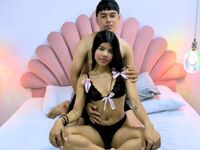 camgirl hjerking off boyfriend SidneyAndLogan