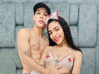 camcouple playing with vibrator ZafiroAndFlynn