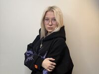 fingering webcamgirl picture AdelinaCostanti