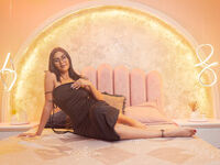 naked cam girl fingering pussy AishaCarpenter