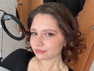 naughty camgirl photo AlettiKolini
