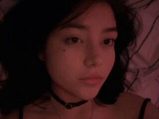 naughty camgirl masturbating AlisaGlow