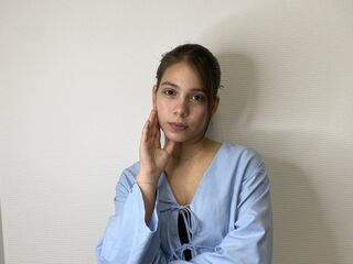 fingering girl webcam  AlishiaCowlin