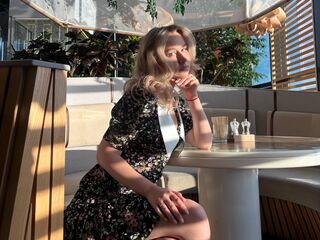 hot cam girl masturbating with vibrator AlyseVellucci