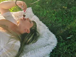camslut topless AriaHaley