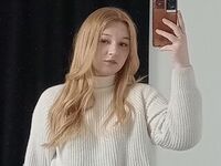 naughty camgirl fingering pussy AutumnCoxwell