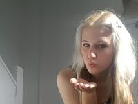 topless webcam girl BeatriceOsner