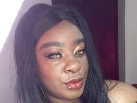 hot cam girl fingering pussy BrigelMoreno