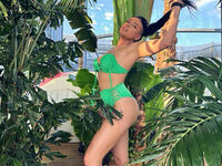 nude webcamgirl photo BritneyZeen