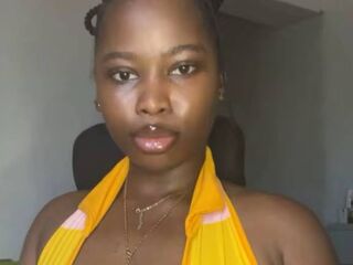 Kinky webcam CaramelDaisy