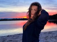 fingering camgirl CarlyFelde