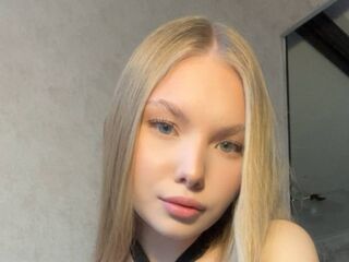 beautiful cam girl CarolineNine