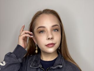 camwhore shaving pussy CaseySalizar