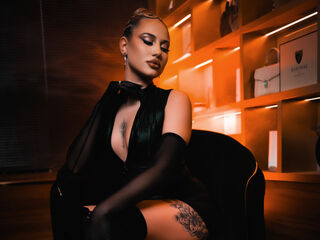 camgirl showing tits ChloeGracey