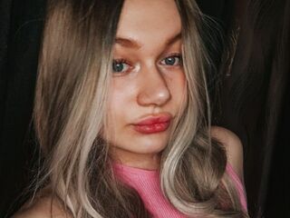 webcam strip tease show CirillaAkerman