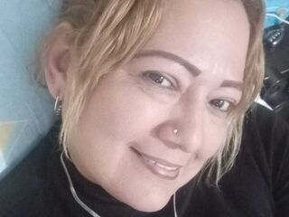 fingering cam slut ClauDaniels