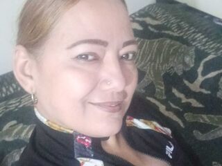 cam girl masturbating with sextoy ClauTaylor