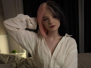 naked girl with live cam fingering ClaudineKrentz