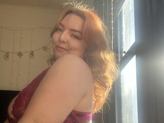 naked camgirl photo CurvyCateLJ