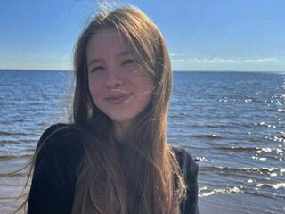 fingering camslut DarcelMele