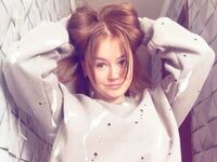 fingering webcamgirl DariaMek