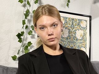 chat show DonellaAndra