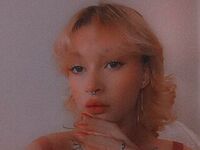 live striptease EfieFrye