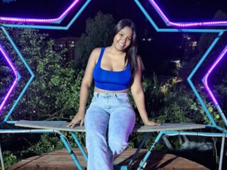 live teaser cam EmiVoss