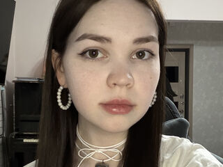 free liveshow EmilyCarler