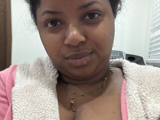camslut spreading pussy EmilyQuezada