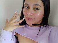 camwhore masturbating with vibrator EmilynGrifs