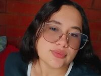 masturbating webcamgirl EmmanueRodriguez