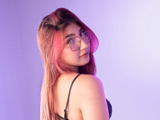 naughty chatroom EstefaniCastillo
