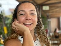camgirl masturbating with sex toy EvaDarren