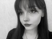 nude cam EvelynnCaillouet