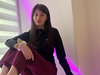 naughty cam girl fingering pussy GaryMcGee