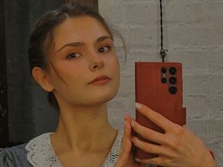 topless girl HelenaBerkheimer