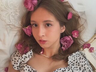 beautiful girlcam IlanaThoen