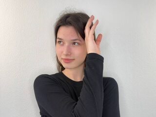 naked camgirl masturbating with dildo JanisRadabaugh