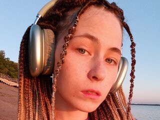 naked webcam girl picture JodeeChum